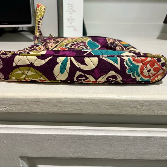Vera Bradley Cross Body hipster in a fun and vibrant pattern. - Picture 5 of 7